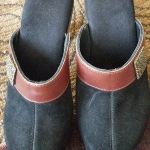 Womens clog shoes